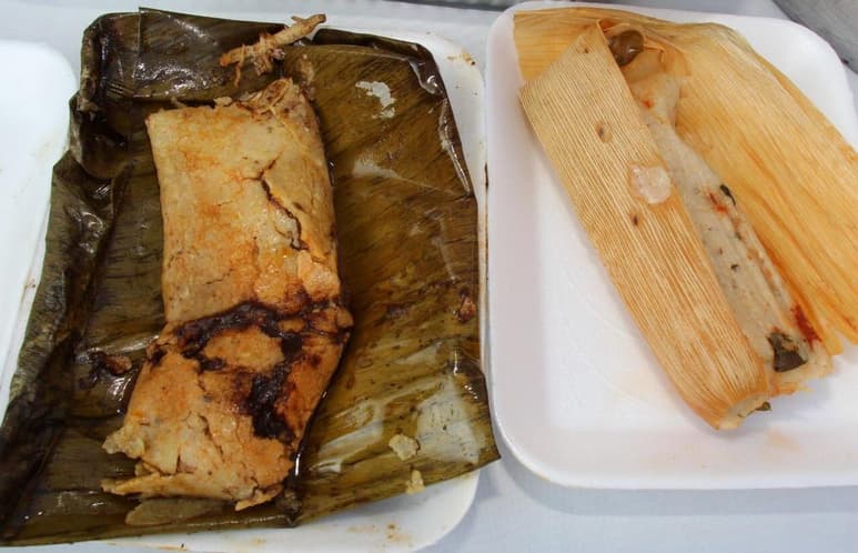 En víspera de la Candelaria, este 2 de febrero, unas 40 mujeres artesanas, se reunieron en Tuxtla Gutiérrez, capital de Chiapas, en la tradicional Feria del Tamal Tuxtleco, acontecimiento que busca resaltar y rescatar el aporte cultural de la gastronomía zoque. (ESPECIAL)