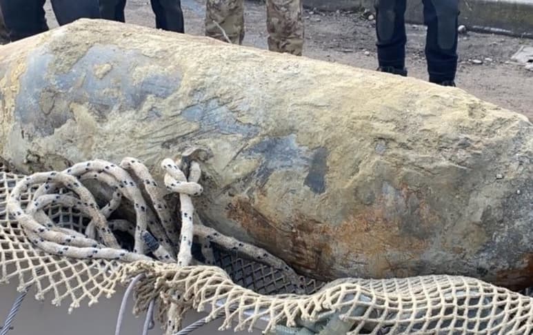 La bomba fue localizada en las labores de renovación de las alcantarillas de la ciudad. (AGENCIAS)