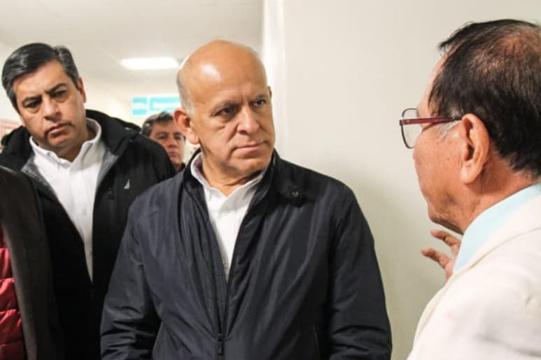 En su visita a La Laguna, el funcionario explicó que todas las entidades tienen un trato igual y que lo que hagan los Gobiernos estatales repercutirá en sus habitantes, además de que la Federación será respetuosa de si se adhieren o no a este nuevo esquema.
(EL SIGLO DE TORREÓN)
