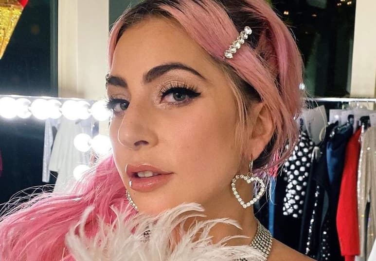 Lady Gaga publicó el lunes una fotografía en Instagram con la que presentó oficialmente a su nuevo novio, el empresario Michael Polansky. (INSTAGRAM)