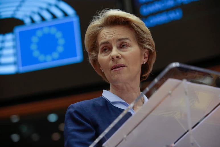 La presidenta de la Comisión Europea, Ursula von der Leyen, dijo el miércoles que la propuesta era un 'buen mensaje' para Macedonia del Norte y Albania. (ARCHIVO)
