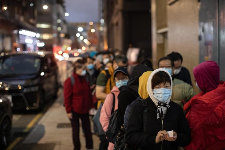 El Gobierno canadiense anunció este jueves el inicio de la operación para evacuar a unos 300 canadienses que residen en la provincia china de Hubei. (ARCHIVO)