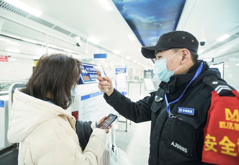 La industria aérea ha sido una de las más afectadas desde que inició la emergencia. (EFE)