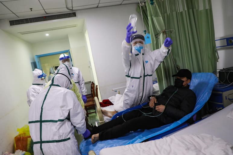 La institución expresó su solidaridad a los familiares y amigos del ciudadano extranjero fallecido y formuló un llamamiento a la población para que esta noticia 'no motive la difusión de rumores mal intencionados y se precautele la identidad del paciente'.
(ARCHIVO)