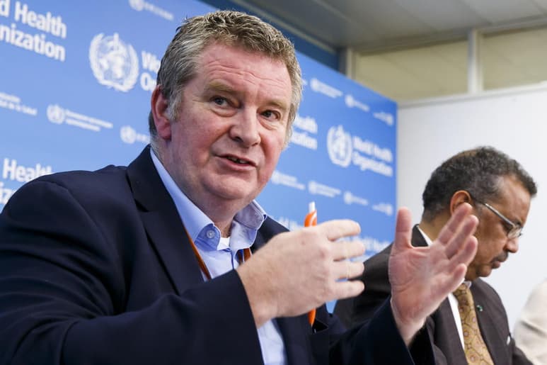 En su conferencia diaria sobre la actualización del virus, Tedros Adhanom, agregó que el organismo coordina entrevistas y rondas de análisis con expertos para desmentir cualquier rumor sobre el tema.
(EFE)