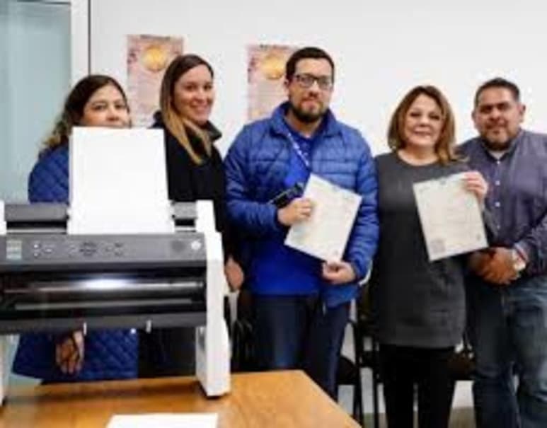 La Oficialía 31 de la Dirección del Registro Civil ubicado en las oficinas de DIF Estatal,inició la impresión de actas de nacimiento en Sistema Braille. (CORTESÍA)