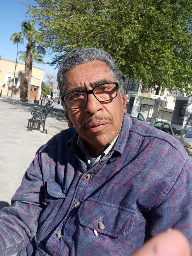 El señor Esteban Gutiérrez declaró que, por lo general, son los taxistas varones los que hacen trampa en las tarifas para cobrar más. (EL SIGLO DE TORREÓN/ PRIMITIVO GONZÁLEZ)
