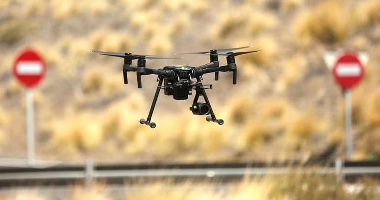 Salehi mencionó entre esas amenazas el uso de pulsos electromagnéticos, drones y ataques cibernéticos. (EFE)