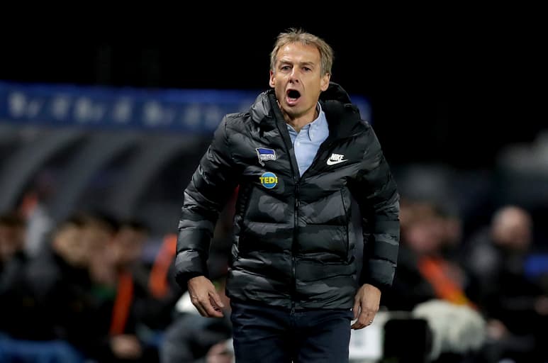 El exseleccionador alemán abandonó su puesto tras no sentir apoyo por parte de la directiva del cuadro capitalino. (AP)
