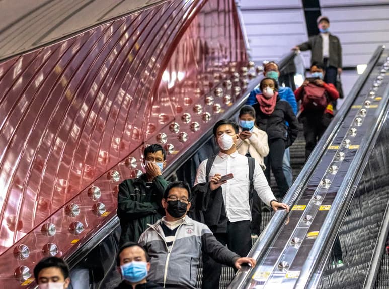 El secretario de Salud en Nuevo León, Manuel de la O Cavazos, confirmó el caso sospechoso de Covid-19 en un hombre que vive en Monterrey y que viajó a China, país en donde se originó la epidemia. (EFE)