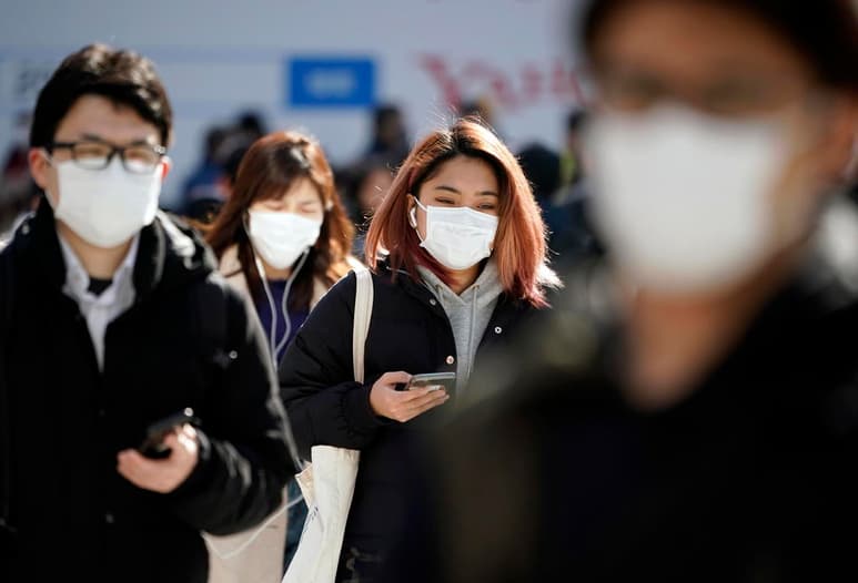 La fallecida estaba infectada al morir con el coronavirus y no tenía relación alguna con Wuhan, capital de la provincia china de Hubei, donde inició el brote. (ARCHIVO)