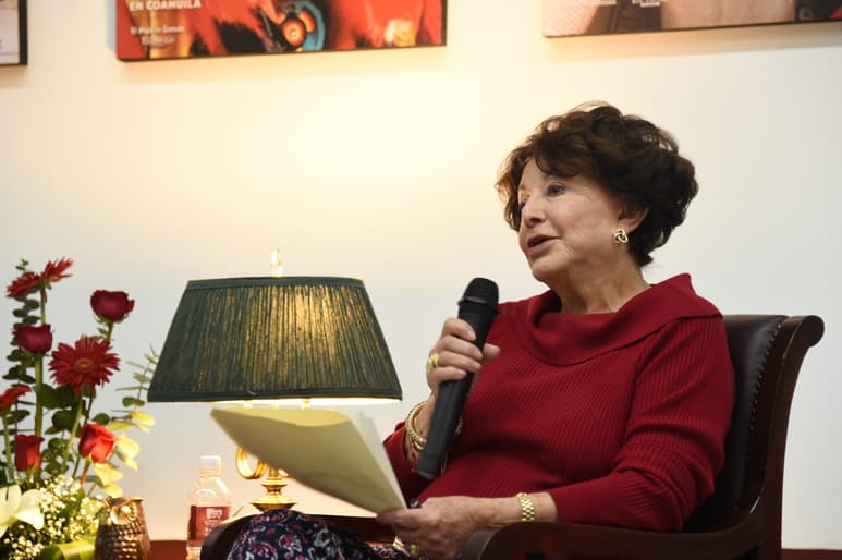 Amante de las letras. Adela Celorio es una mujer experimentada en la escritura y lectura. (ARCHIVO)