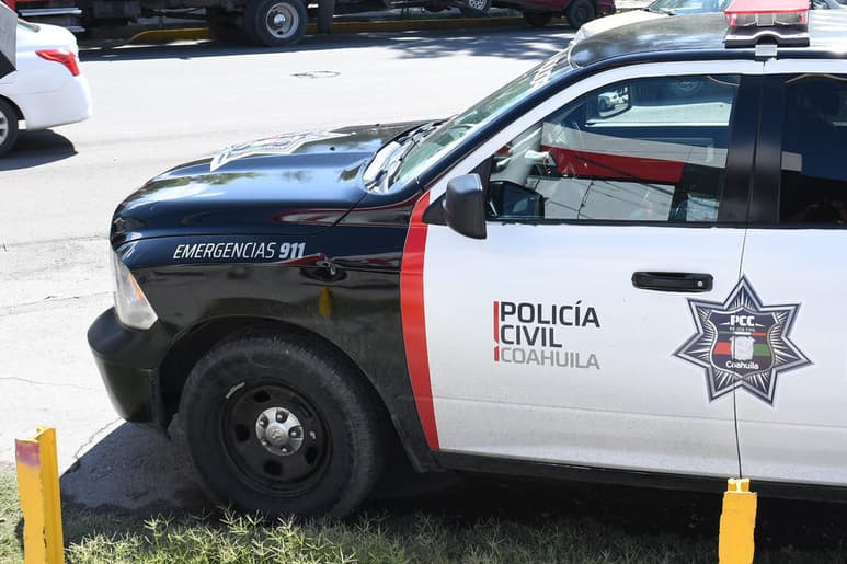 Descubren a hermanos robando vivienda en colonia del sur de Torreón; agentes de la PCC realizaron la detención. (EL SIGLO DE TORREÓN)