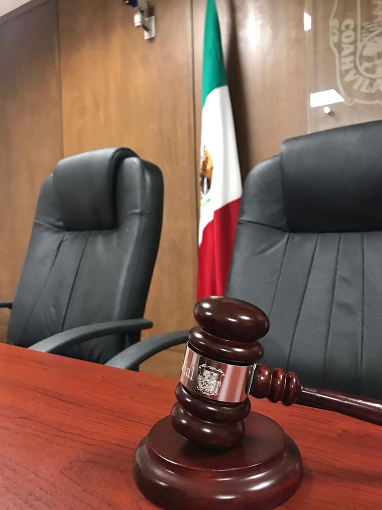 El empresario gasolinero y constructor enfrentará el proceso penal en libertad porque el delito que se le imputa no contempla la prisión preventiva oficiosa.