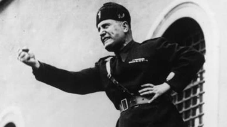 El municipio italiano de Salò (norte), donde Benito Mussolini fundó en 1943 una república fascista, rechazó una moción que exigía retirar la ciudadanía honoraria al dictador. (ESPECIAL) 