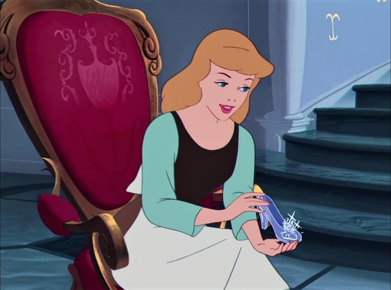 La Cenicienta es un filme de 72 minutos y pertenece al género de animación y fantasía, dicha película fue nominada en los Premios Oscar. (ESPECIAL)