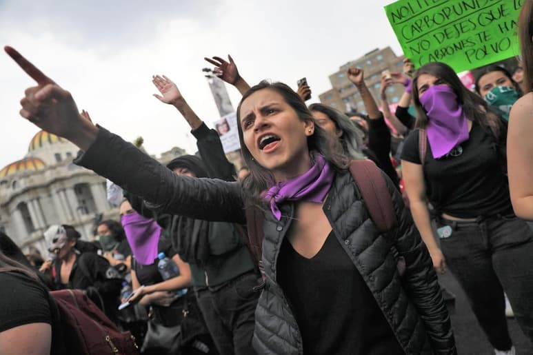 El asesinato de Escamilla ha conmocionado un país en el que matan a 10 mujeres al día y que registró el año pasado 1,006 feminicidios, como se cataloga al asesinato por violencia de género, según el Secretariado Ejecutivo del Sistema Nacional de Seguridad Pública (SESNSP). (EFE)