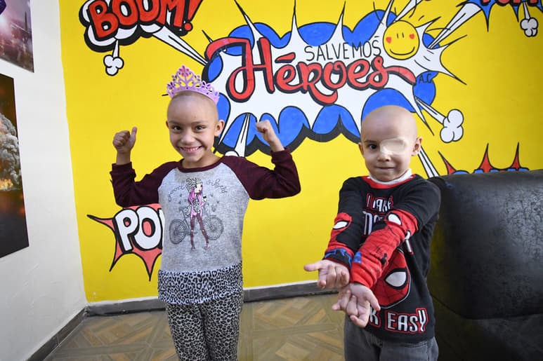 Almita y Andy, ambos diagnosticados con cáncer, han logrado tocar la 'campana de la vida', para anunciar que su lucha contra la enfermedad ha rendido frutos.