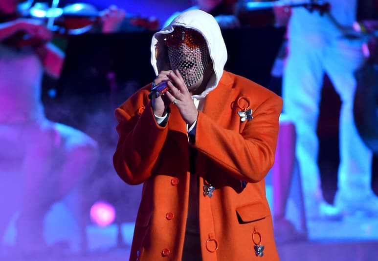 Homenaje. El 27 de enero Bad Bunny presentó 6 Rings, una canción dedicada a Kobe Bryant, fallecido en un accidente de helicóptero. (ARCHIVO)