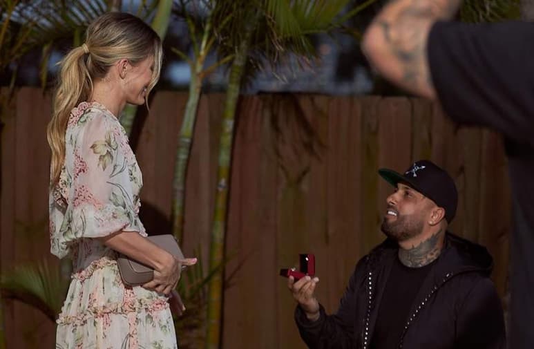 Nicky Jam decidió elegir el día más romántico del año para sorprender a su novia Cydney Moreau al proponerle matrimonio este 14 de febrero. (INSTAGRAM)