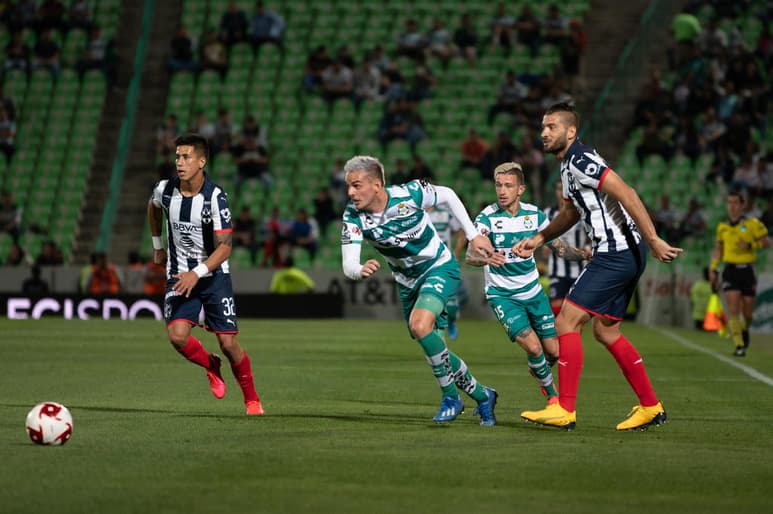 Ha llegado la hora de cobrar cuentas pendientes para los Guerreros del Santos Laguna, visitando esta noche a los Rayados del Monterrey. (ARCHIVO)