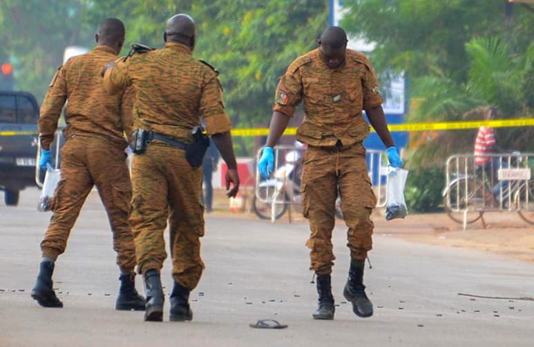 Al menos seis personas fueron asesinadas en una localidad de la región Centro-norte de Burkina Faso por hombres armados no identificados que atacaron un mercado. (ARCHIVO)