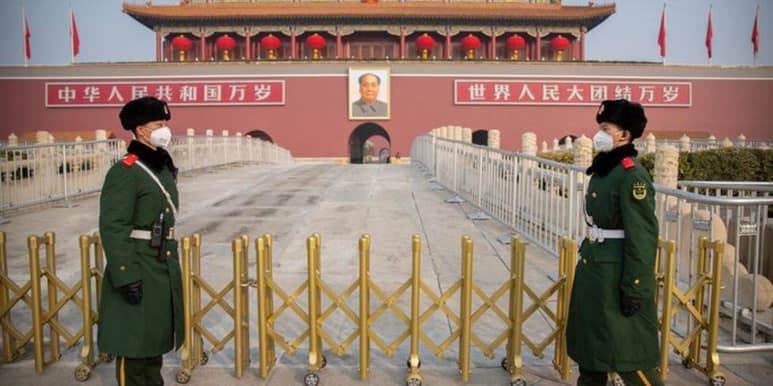 Los periodistas afectados son el subjefe de la oficina del WSJ, Josh Chin y Chao Deng, ambos estadounidenses y un australiano. (ARCHIVO)