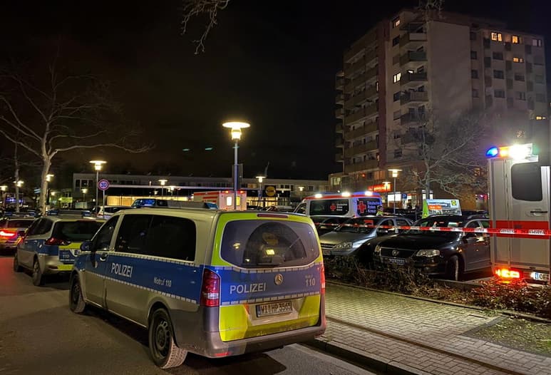 El atacante se dirigió posteriormente al distrito de Kesselstadt, donde ingresó a otro bar. (EFE)