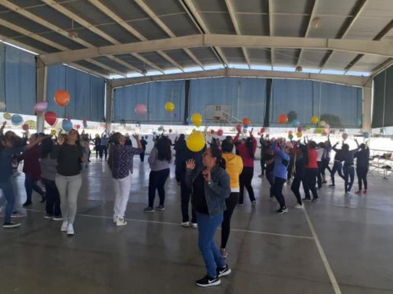 Maestras de Madero acuden a una capacitación en Educación Física como parte de los nuevos lineamientos de la Escuela Mexicana. (EL SIGLO DE TORREÓN)