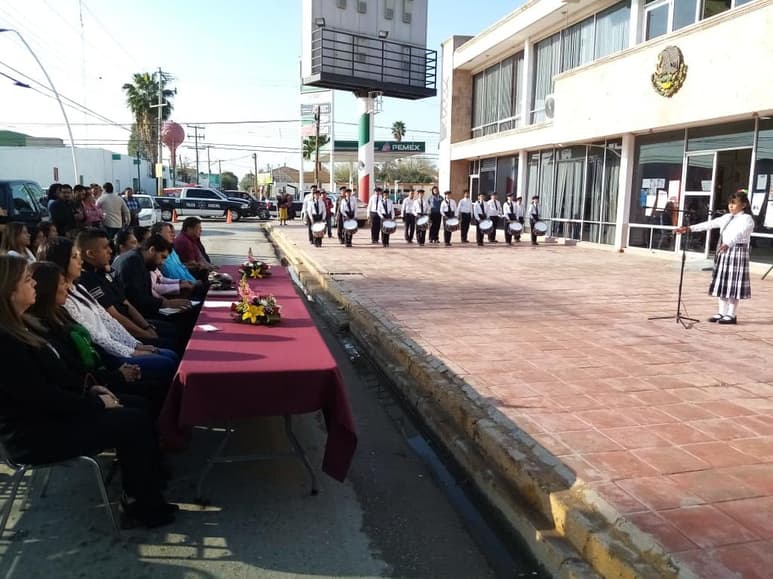 Autoridades municipales conmemoraron el 107 aniversario del Ejército Mexicano. (EL SIGLO DE TORREÓN)