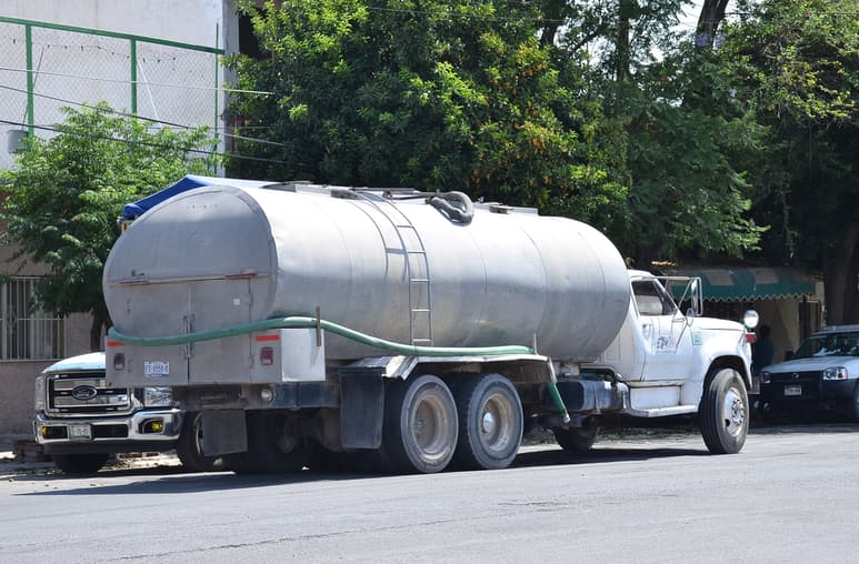 Apoya Simas Torreón a colonias de Simas Rural por falta de agua potable. (EL SIGLO DE TORREÓN)