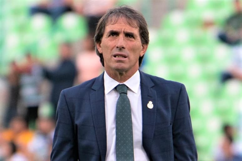 Almada dice que Santos Laguna debe mejorar la efectividad a la ofensiva. (Fotografía de Jorge Martínez)