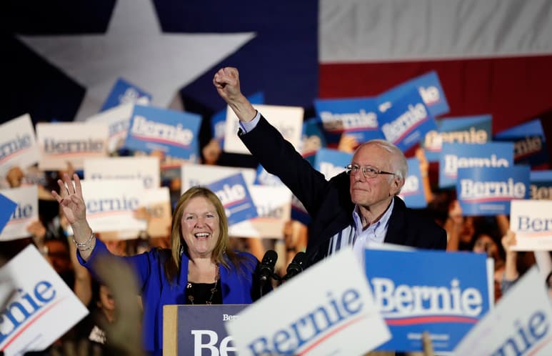Sanders (d), autoproclamado socialista democrático, tenía en Nevada una prueba de fuego. (AP)