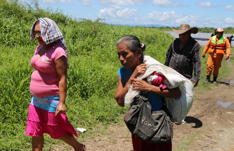 Más de 800 campesinos colombianos se vieron obligados a dejar sus casas en una zona rural del convulso municipio de Ituango, en el departamento de Antioquia (noroeste), por presión de grupos armados ilegales. (ARCHIVO)