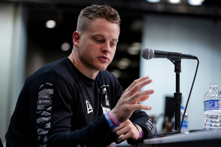 Joe Burrow, ganador del Trofeo Heismann, podría ser elegido por los Bengalíes de Cincinnati, el peor equipo de la campaña pasada. (AP)