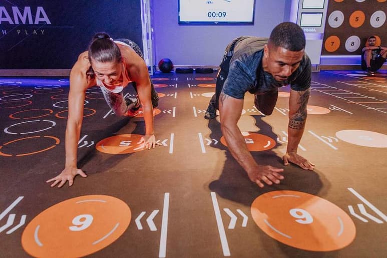 Dentro del imaginario colectivo, al pensar en un gimnasio posiblemente lo relaciones con aparatos, pesas y muchos otros equipos. Sin embargo, algunos ya han cambiado esto por la modalidad de gimnasios sin aparatos. (ESPECIAL/ INSTAGRAM PAVIGYM)