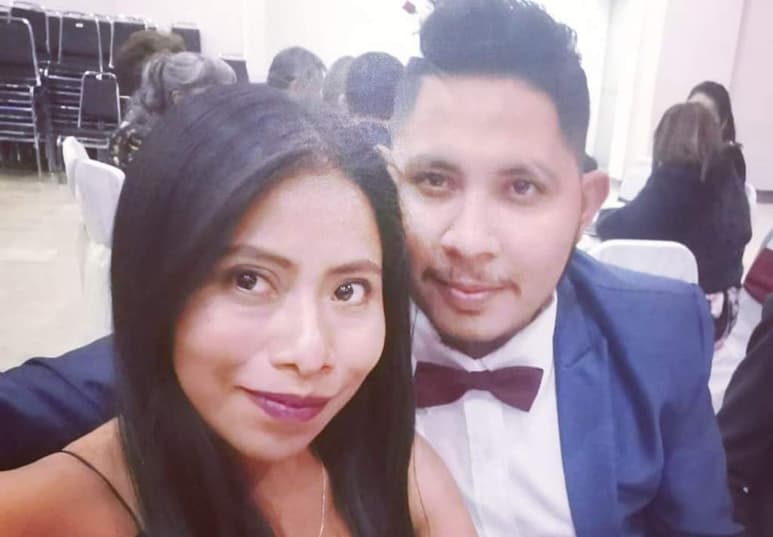 Luego de que saliera a la luz que Yalitza Aparicio tiene novio, los detalles de su relación se han vuelto tema de interés, pues hasta el momento la actriz no ha hecho público su romance, sin embargo, recientemente fue captada por paparazzis junto a su galán durante un cita en Ciudad de México. (INSTAGRAM)