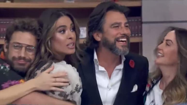 Tras semanas de rumores sobre la integración de Mauricio Barcelata a Hoy, este viernes el elenco del matutino dio la bienvenida al presentador veracruzano al programa. (ESPECIAL)