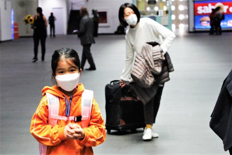 La OMS indicó también que el COVID-19 ha causado hasta el momento 2,791 muertes en China y 67 fuera de este país, es decir 44 y 10 más que en la víspera. (EFE)
