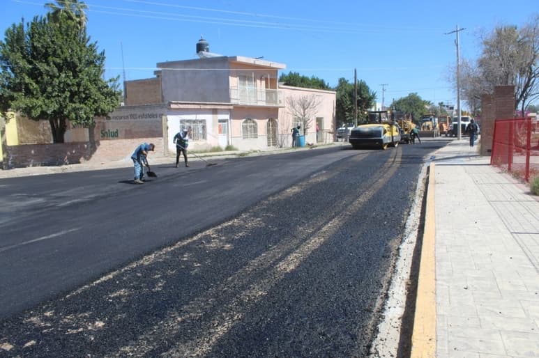 Se mejora la imagen de la ciudad con el recarpeteo de las calles. (EL SIGLO DE TORREÓN)