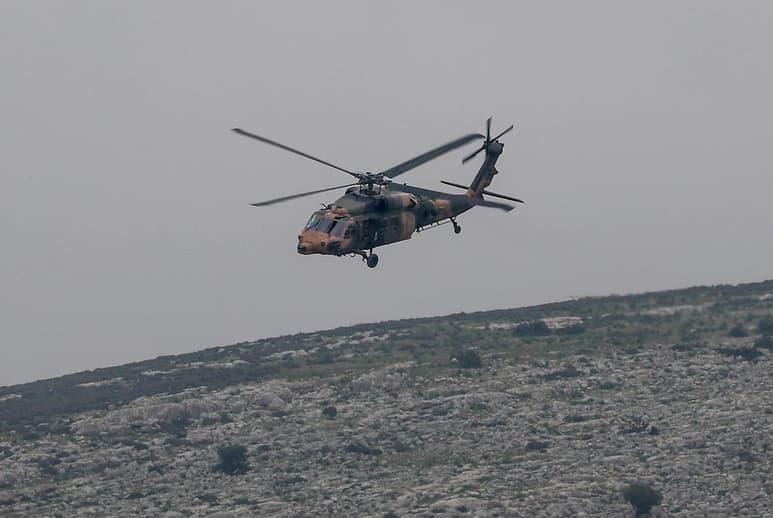 Continúa su operación militar en Siria en represalia por los 33 soldados que murieron el pasado viernes en un bombardeo del Ejército sirio sobre posiciones turcas en Idlib. (ARCHIVO)