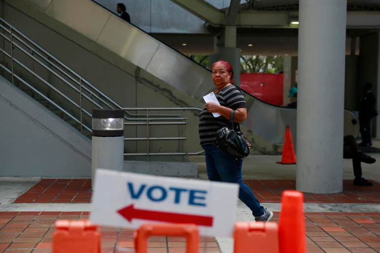 Florida, cuyos votantes no tienen un patrón de voto fijo y lo mismo puede inclinarse por los demócratas que por los republicanos, es un estado clave en las elecciones presidenciales. (AP)
