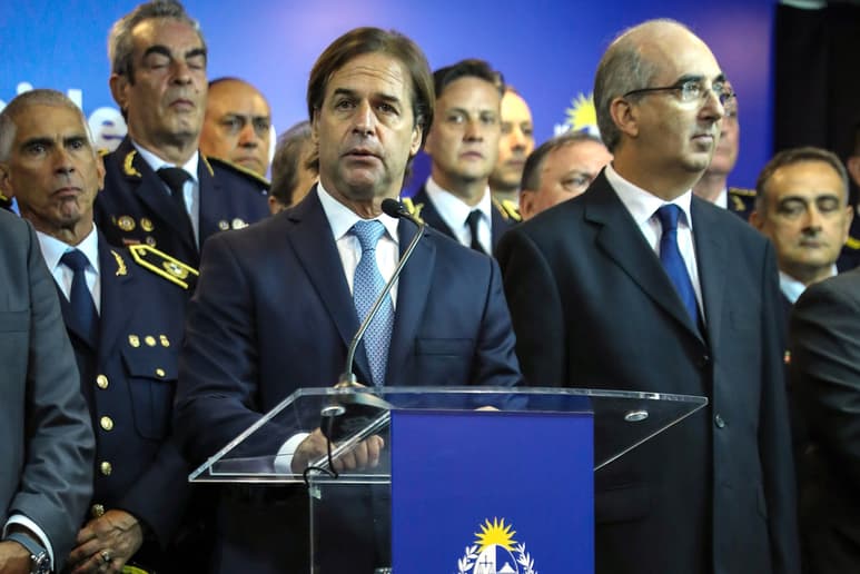 La economía está en el ojo de la tormenta. En la fotografía, el presidente de Uruguay, Lacalle Pou. (EFE)