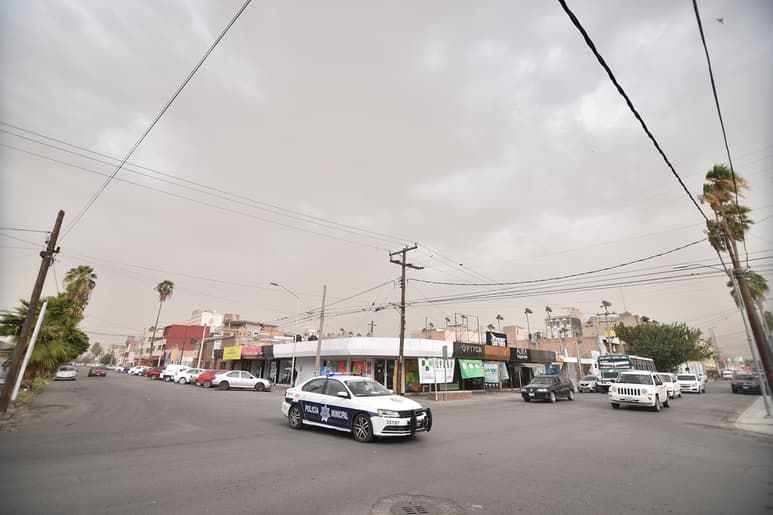 El mes de marzo inició con tolvanera y temperaturas más calurosas, que en las mínimas alcanzaron los 20.5 grados centígrados. (EL SIGLO DE TORREÓN)