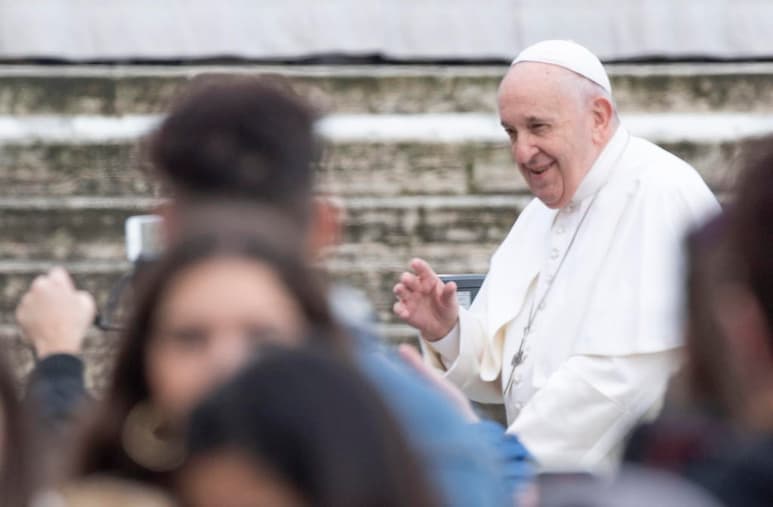 El líder de la iglesia católica en la audiencia del pasado miércoles se encontraba un poco resfriado. (EFE)