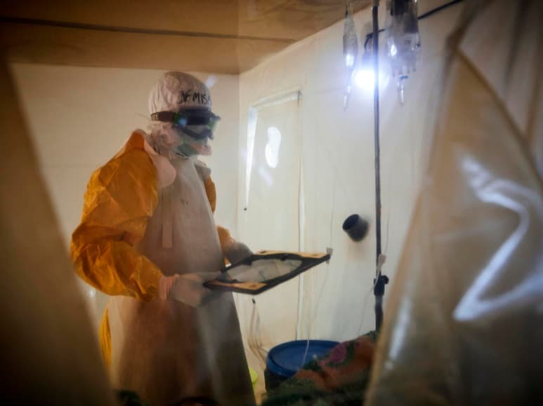 La última paciente contagiada de ébola y hospitalizada en el noreste de la República Democrática del Congo (RDC) fue hoy dada de alta en un centro médico de la ciudad de Beni. (ARCHIVO)