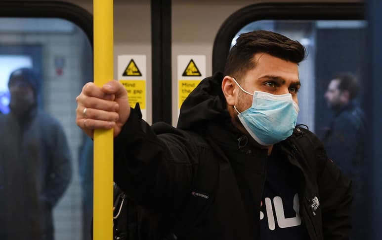 Un hombre que estuvo de viaje por Asia en febrero se convirtió en el primer caso de coronavirus en Chile. (ARCHIVO)