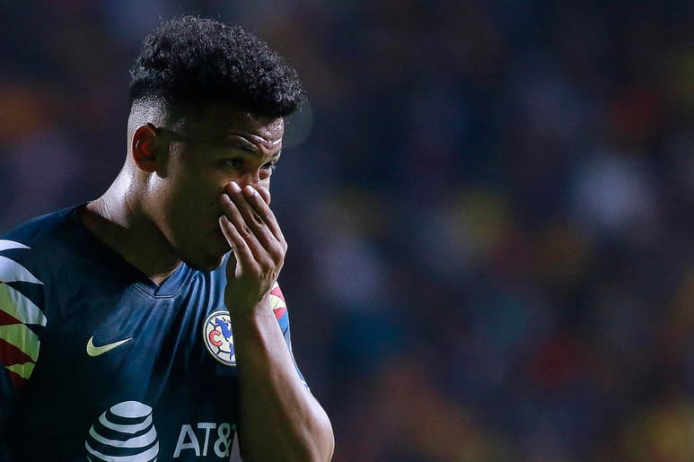 Durante una entrevista, el técnico del América declaró que el atacante colombiano Roger Martínez volverá a estar disponible en el equipo. (ARCHIVO)