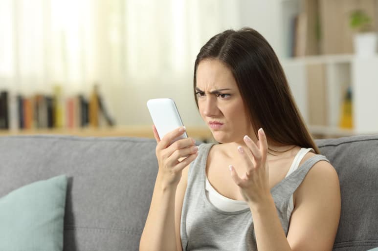 Los celulares tienen muchas funciones, pero muchas de estas no pueden ejecutarse correctamente si no está conectado a una buena señal de Wifi o una red que le permita tener acceso a Internet. (ARCHIVO)