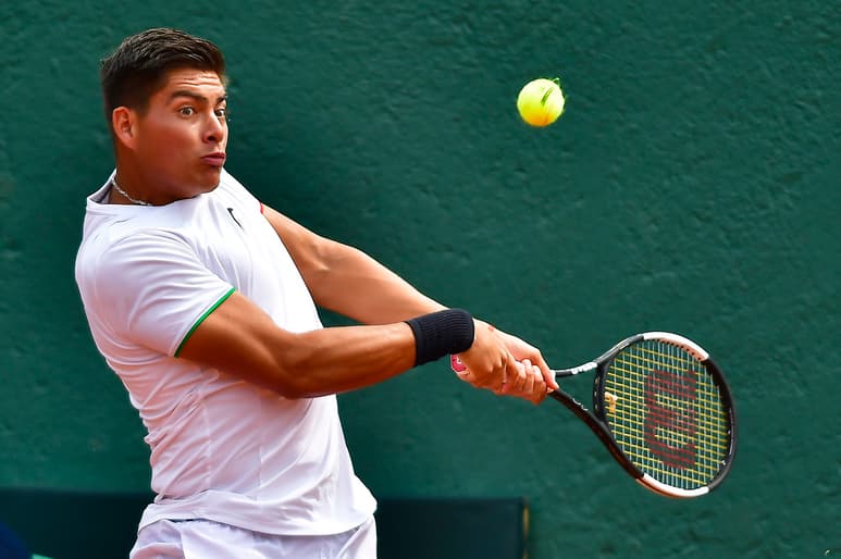 Gerardo López Villaseñor se impuso en apretado duelo 6-3, 6-7, 7-5 a Otto Virtanen. (AP)